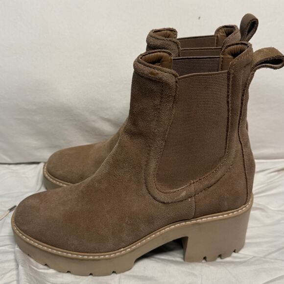 Dolce Vita Shoes - Dolce Vita Lug Chelsea Boot Taupe Suede Size 7 | Old Money Aesthetic